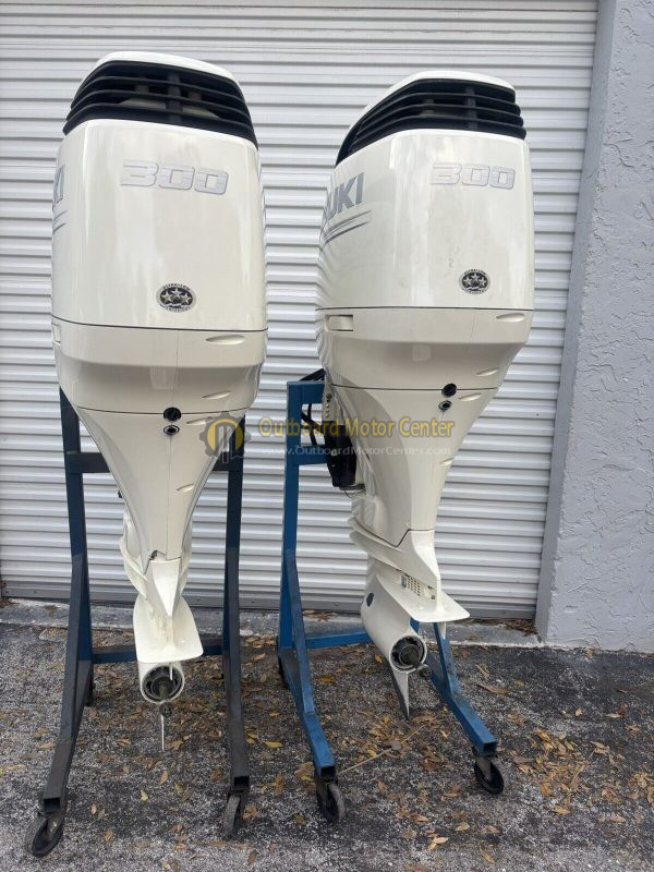 Used 2020 Pair Suzuki 300 HP Outboard Four Stroke