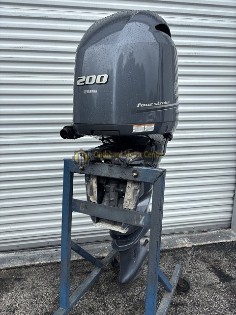 2015 Yamaha 200hp Four Stroke EFI Outboard Motor - Image 3